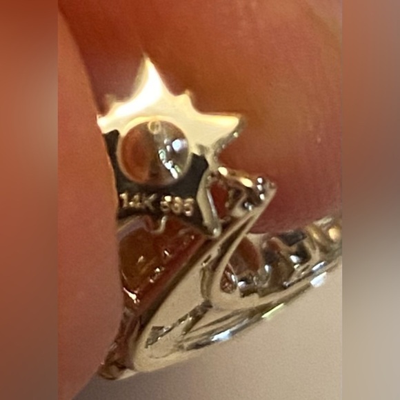 💥Elegant Moon and Star Earrings. 14 K Real Gold 💥 - Picture 5 of 5